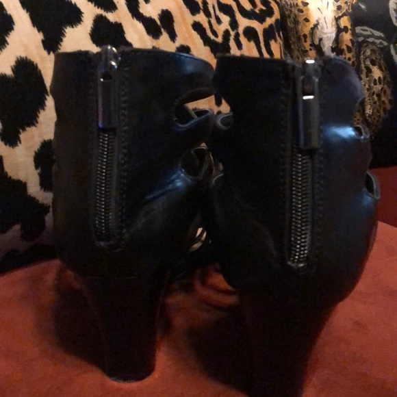 Lane Bryant Black Wedge Sandals 10W - Picture 7 of 7